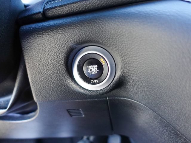 Used 2020 Chrysler Pacifica Limited w/ S Appearance Package FWD image 19