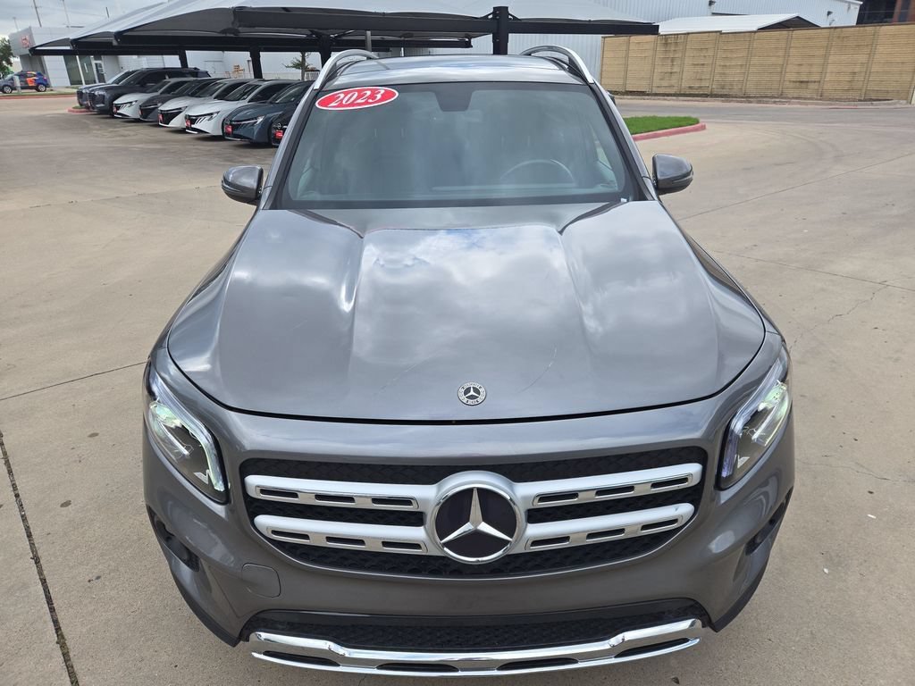Used 2023 Mercedes-Benz GLB 250 4MATIC w/ Premium Package image 11
