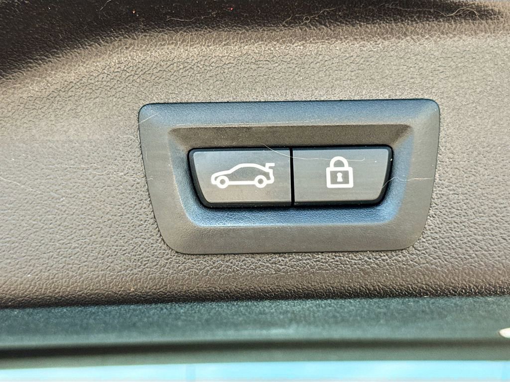 Used 2021 BMW X5 xDrive40i w/ Premium Package image 14