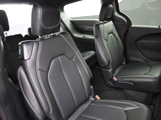 New 2026 Chrysler Voyager LX image 21