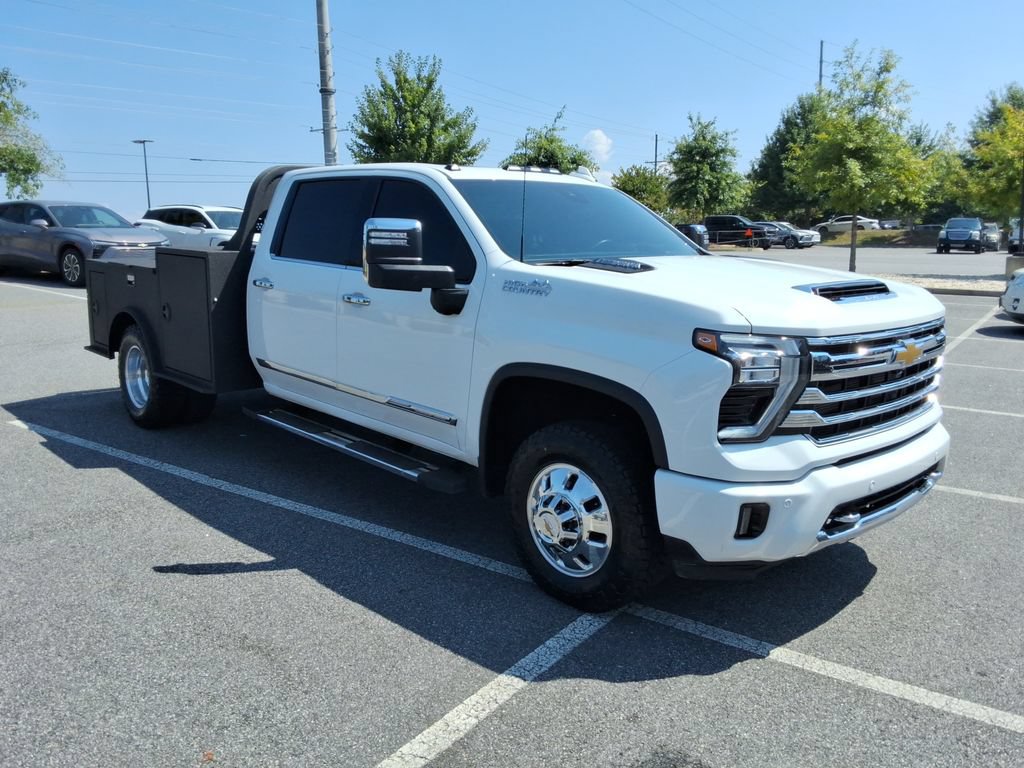 Certified 2025 Chevrolet Silverado 3500 High Country w/ High Country Premium Package AWD/4WD image 3