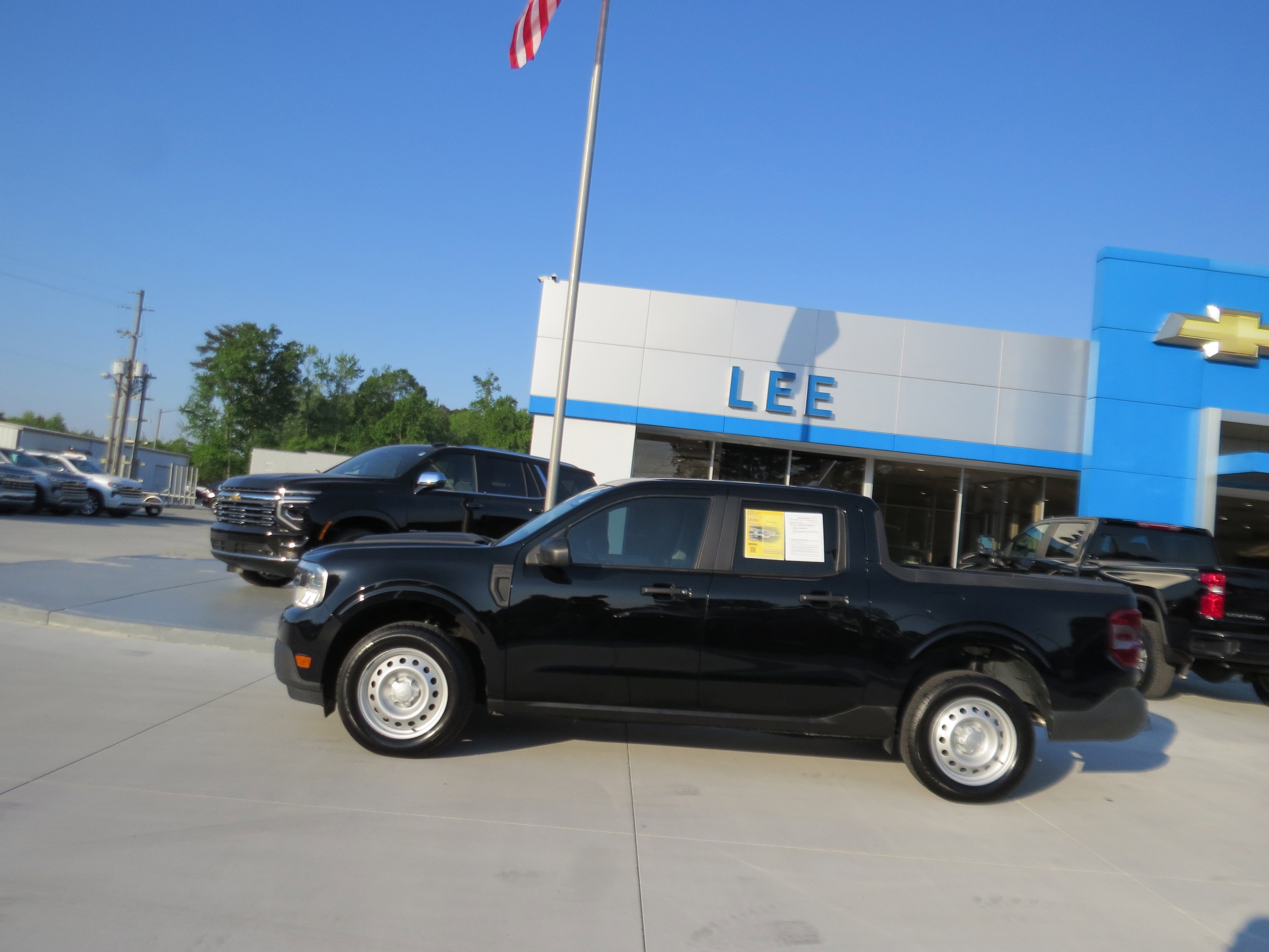 Used 2022 Ford Maverick XL FWD image 2