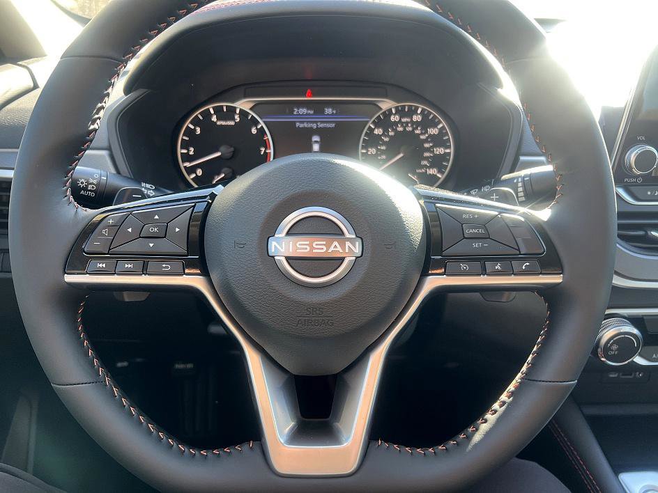 New 2025 Nissan Altima 2.5 SR image 13