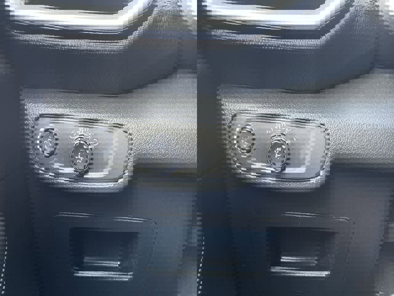 Used 2023 Chevrolet TrailBlazer LS image 25