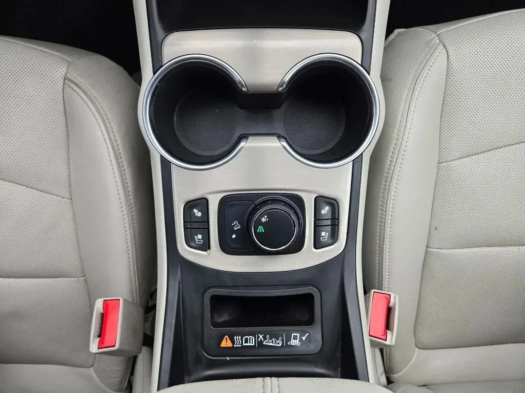 Used 2019 GMC Terrain Denali w/ Comfort Package image 25