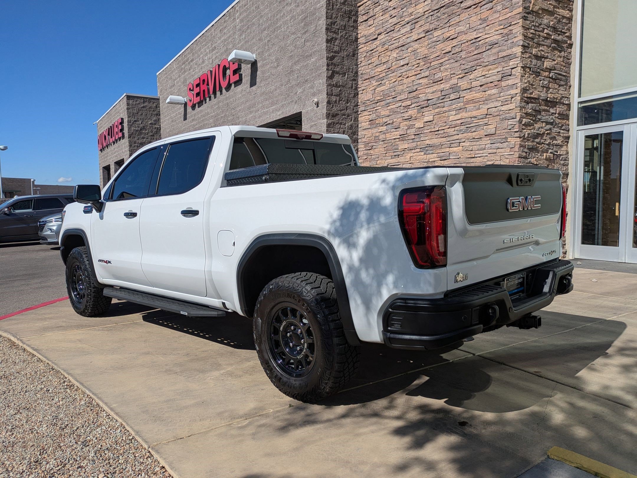 Certified 2024 GMC Sierra 1500 AT4X w/ AT4X AEV Edition image 3