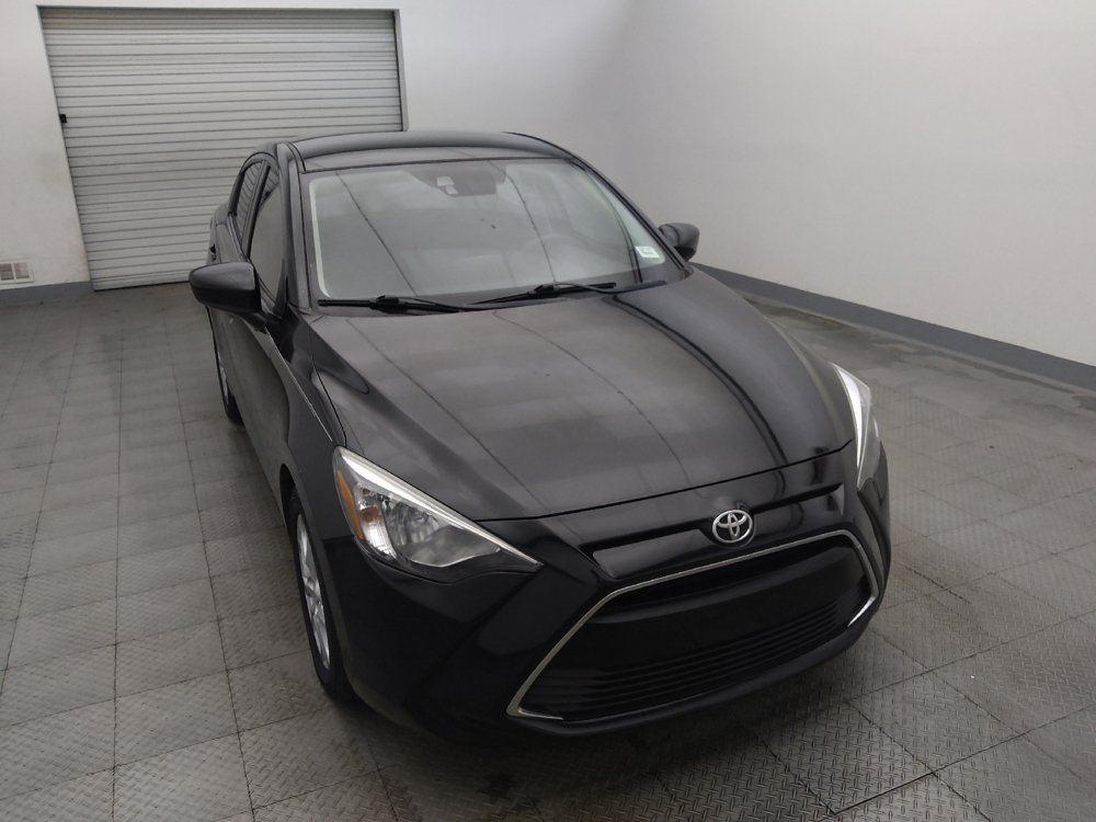 Used 2017 Toyota Yaris iA FWD image 14