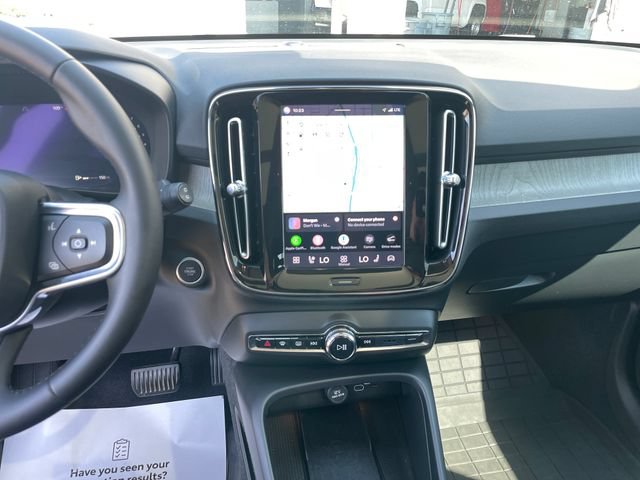 Used 2023 Volvo XC40 B5 Plus w/ Protection Package Premier AWD/4WD image 19