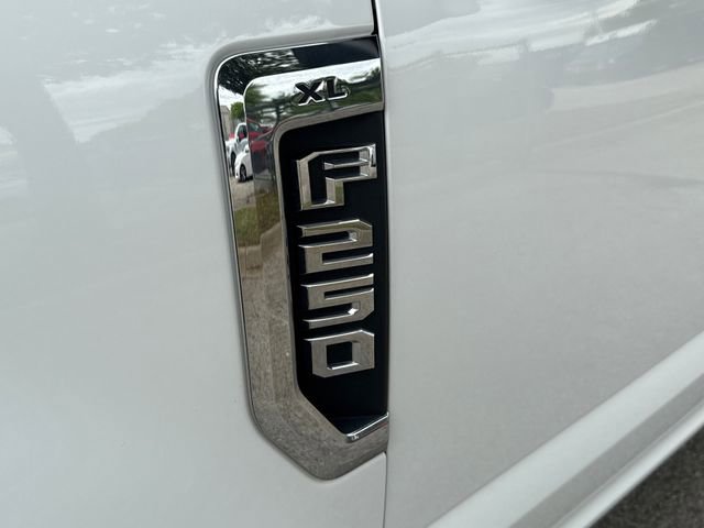 Used 2022 Ford F250 XL w/ Power Equipment Group AWD/4WD image 6