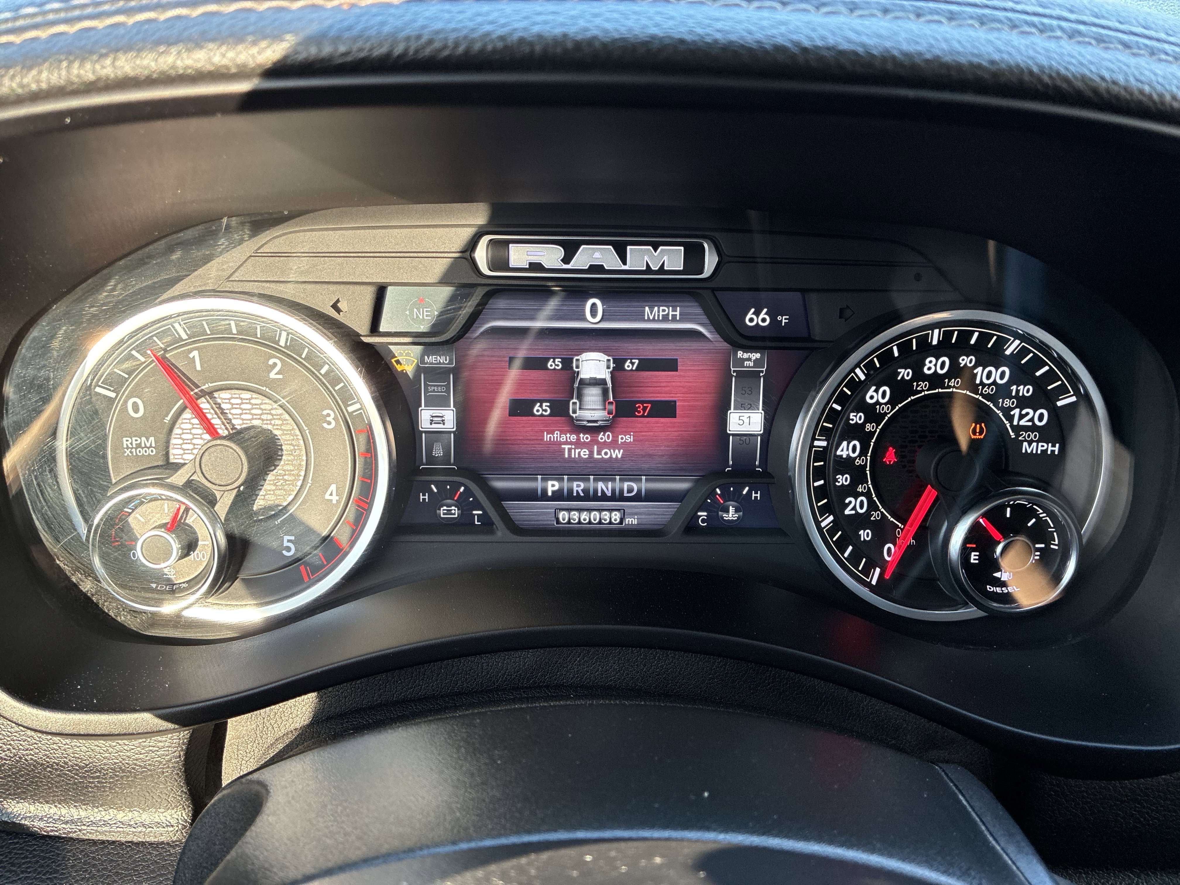 Used 2024 RAM 2500 Laramie image 33