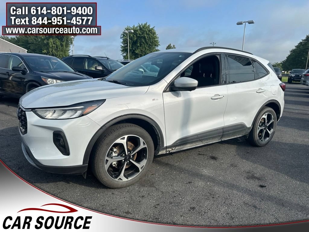 Used 2025 Ford Escape ST-Line Select w/ Tech Pack #2 AWD/4WD image 3