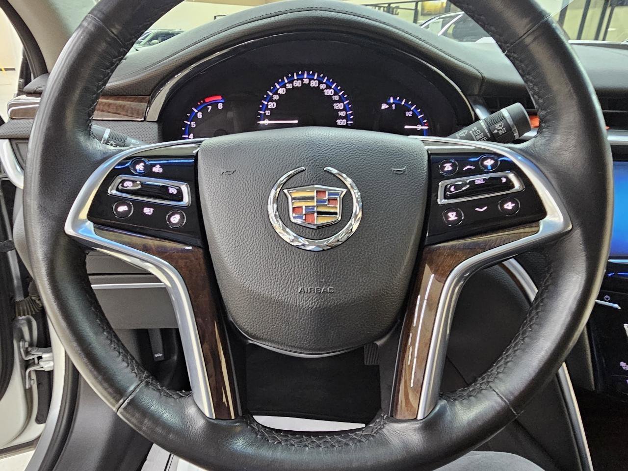 Used 2013 Cadillac XTS Luxury FWD image 29