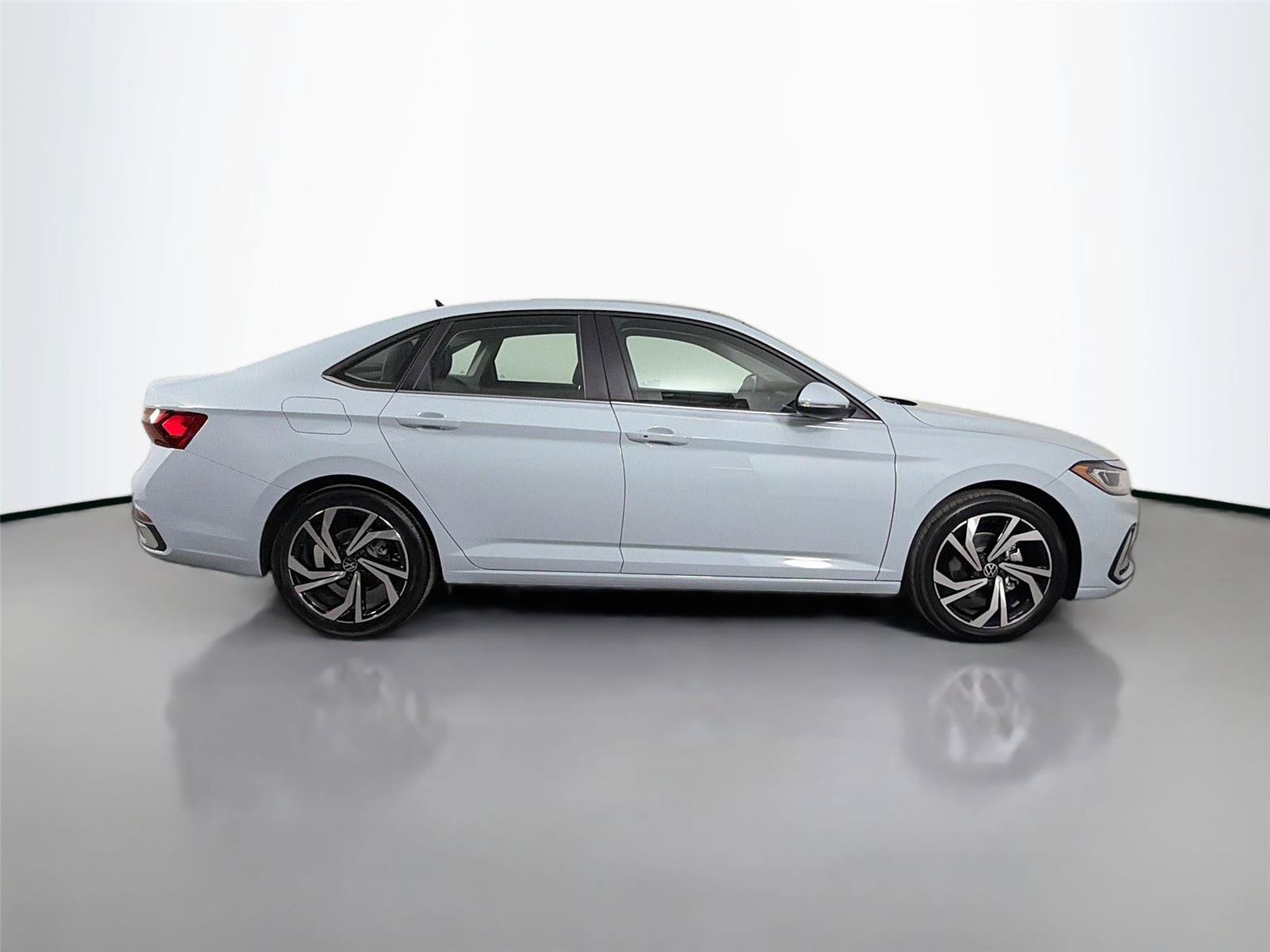 New 2026 Volkswagen Jetta SEL FWD image 4