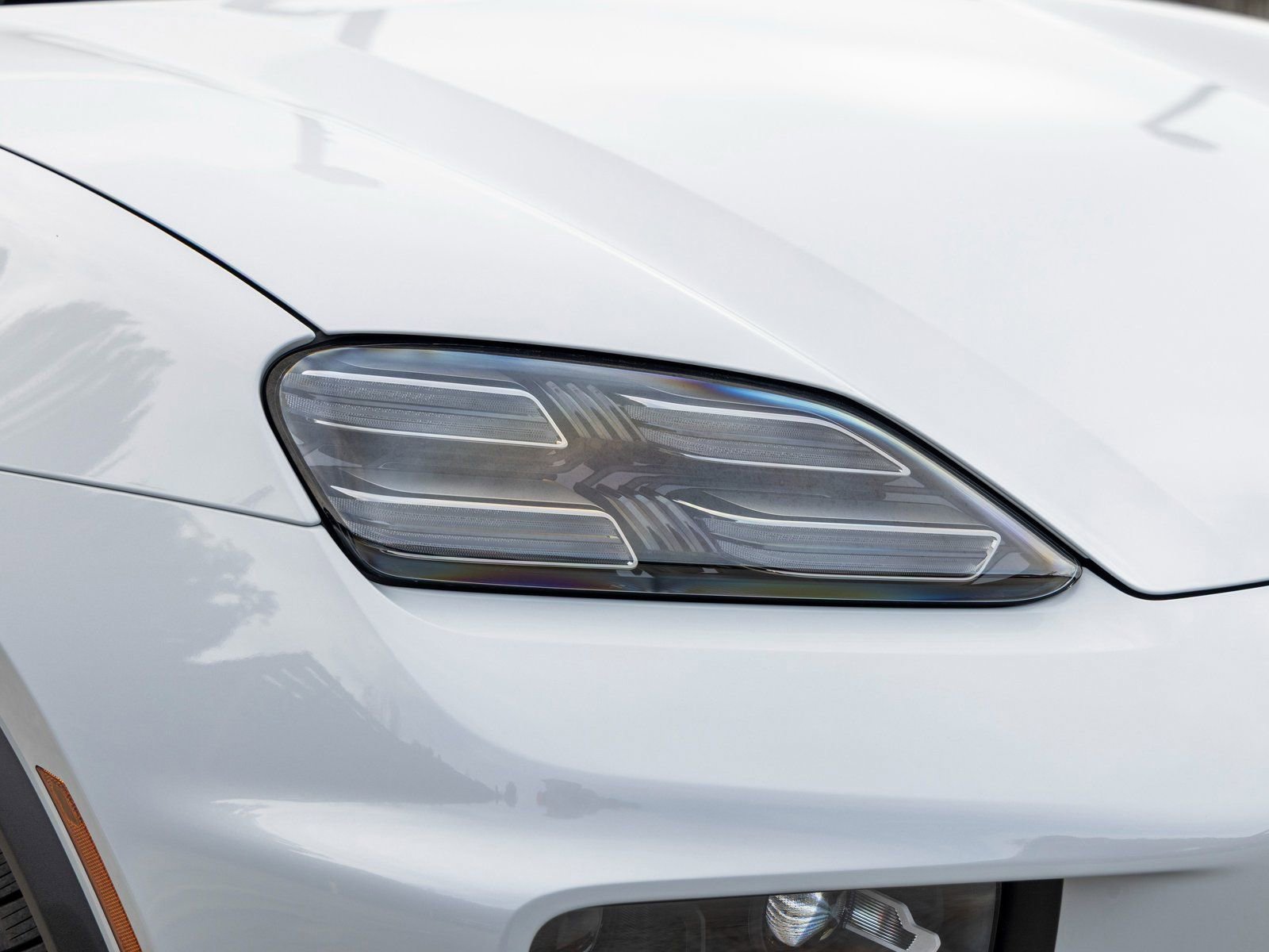 New 2025 Porsche Macan Electric image 15