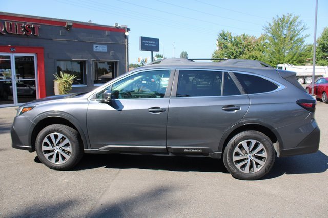 Used 2022 Subaru Outback Premium image 6