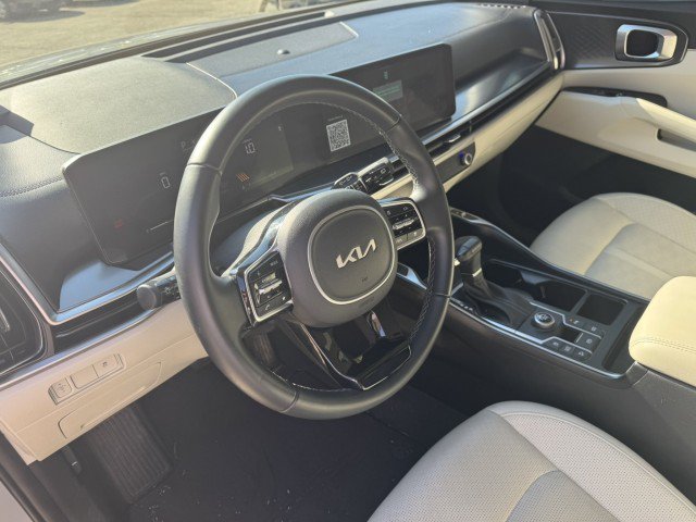 Used 2025 Kia Sorento S w/ Panoramic Sunroof Package FWD image 10