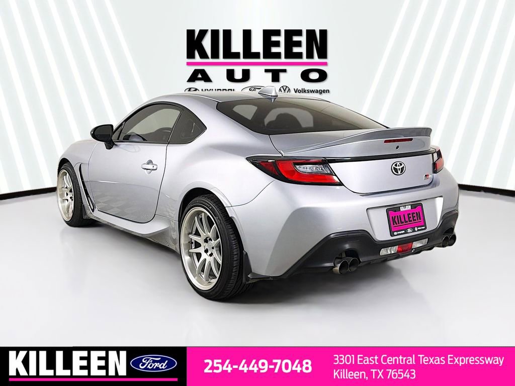 Used 2024 Toyota GR86 Premium image 6