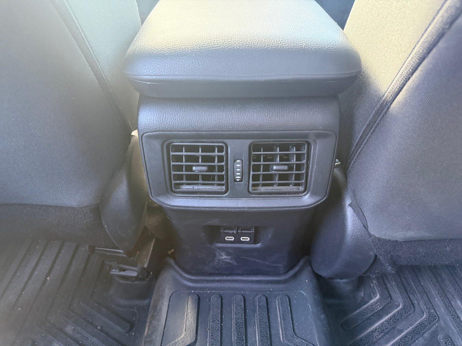 Used 2024 Toyota RAV4 XLE w/ Convenience Package AWD/4WD image 30