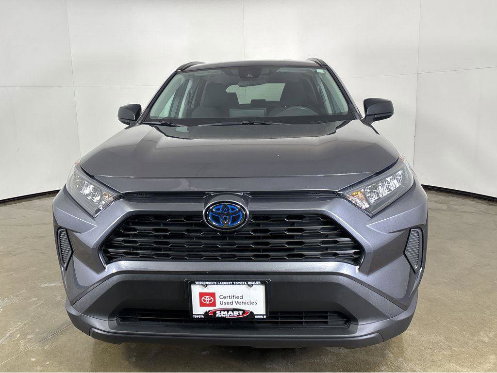 Used 2021 Toyota RAV4 LE image 10