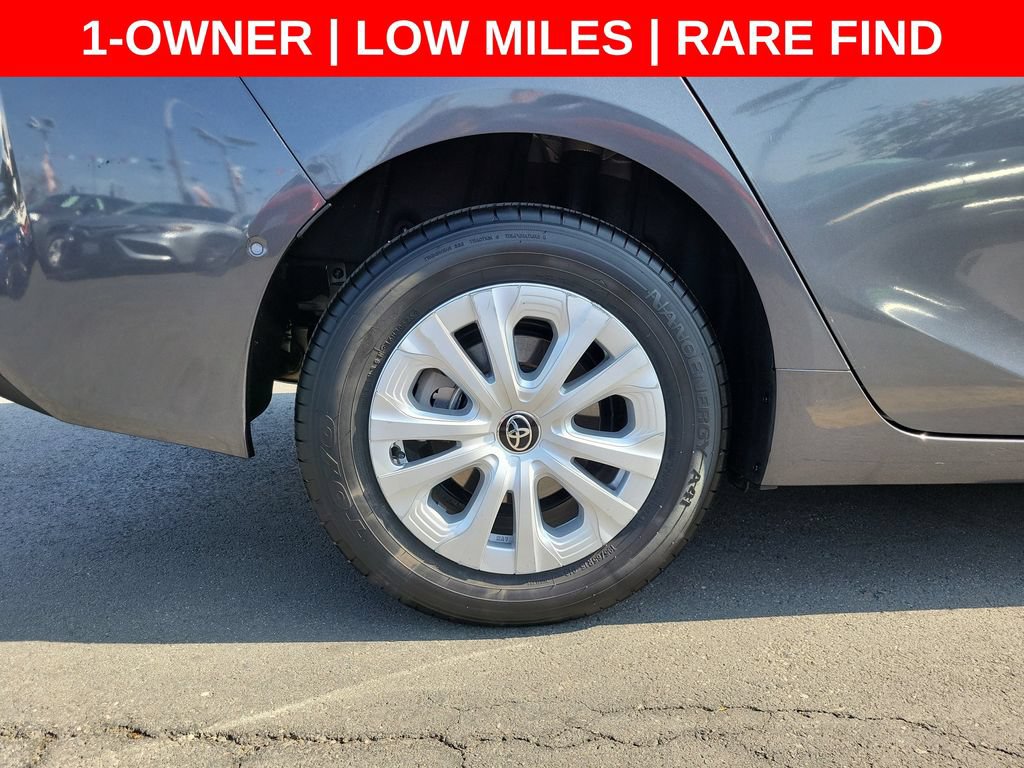 Used 2022 Toyota Prius LE FWD image 7