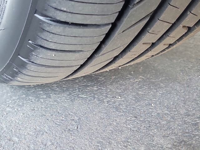 Used 2021 BMW 330e 330e iPerformance w/ M Sport Package image 32