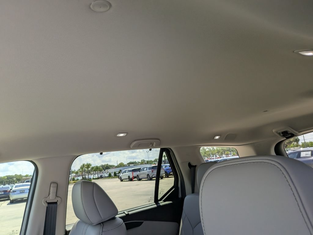 Used 2025 Honda Pilot EX-L image 24