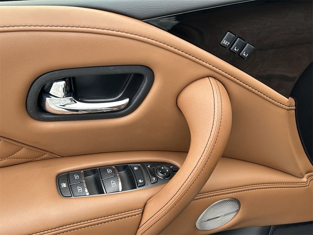 Certified 2024 INFINITI QX80 Sensory image 16