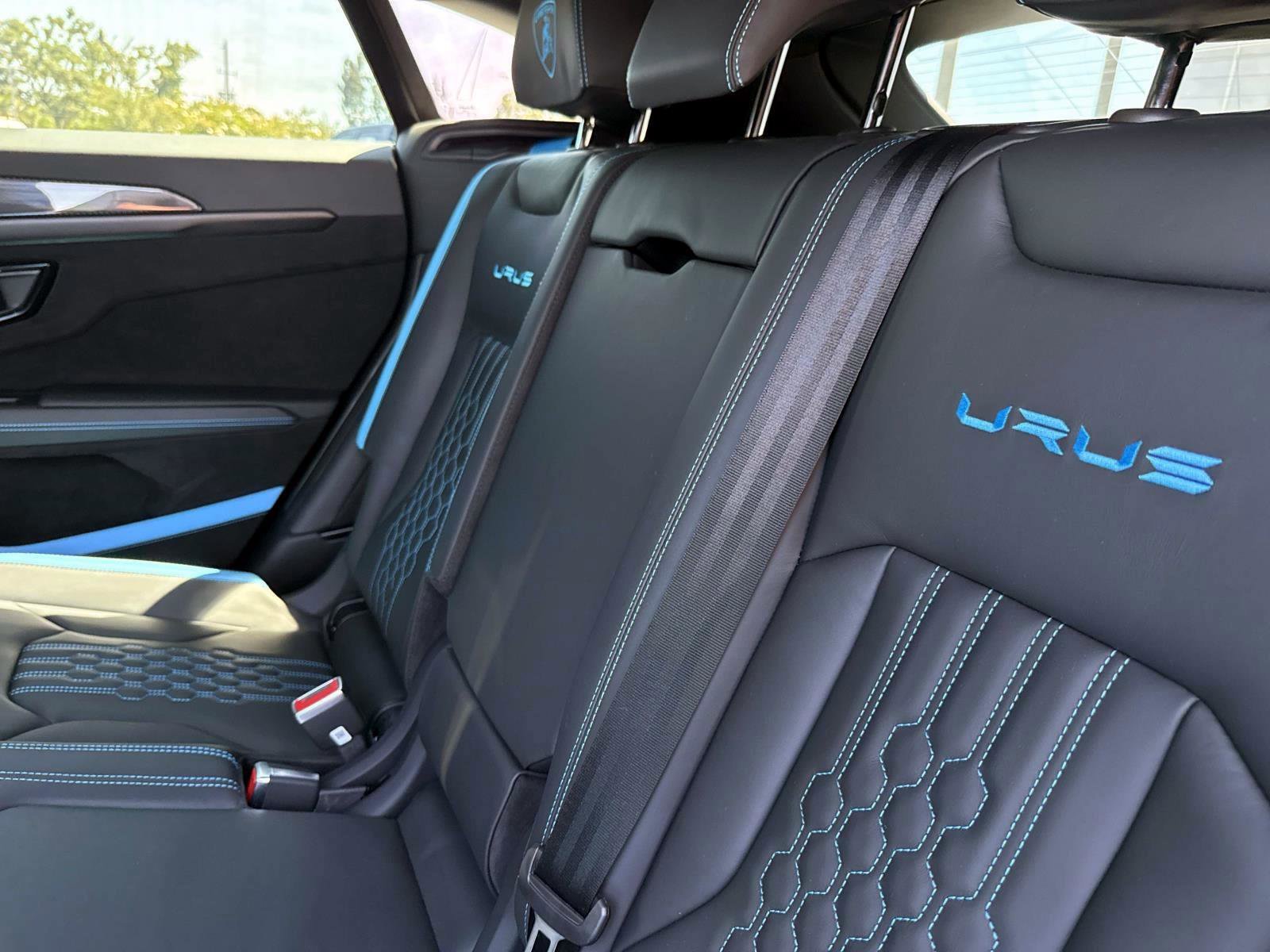 Used 2024 Lamborghini Urus Performante AWD/4WD image 14