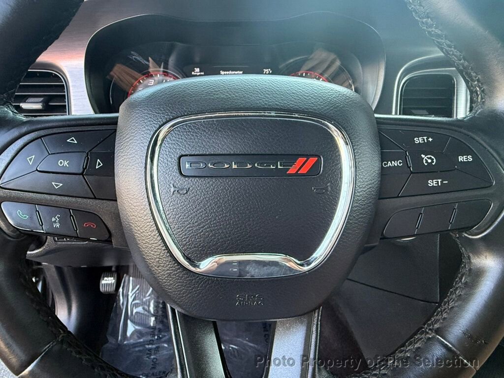 Used 2017 Dodge Charger SE w/ Blacktop Package image 22
