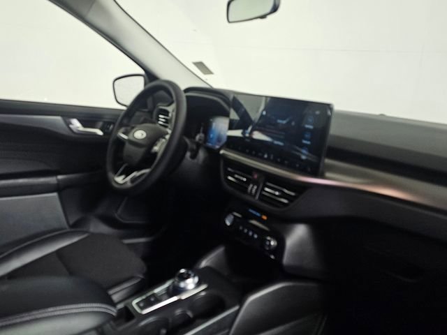 Used 2024 Ford Escape SE image 10