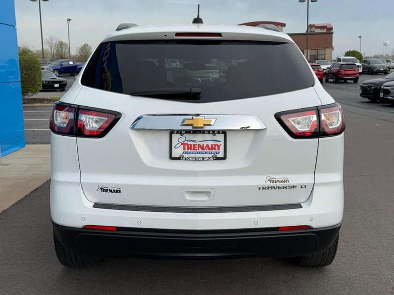Used 2016 Chevrolet Traverse LT w/ Style and Technology Package image 4