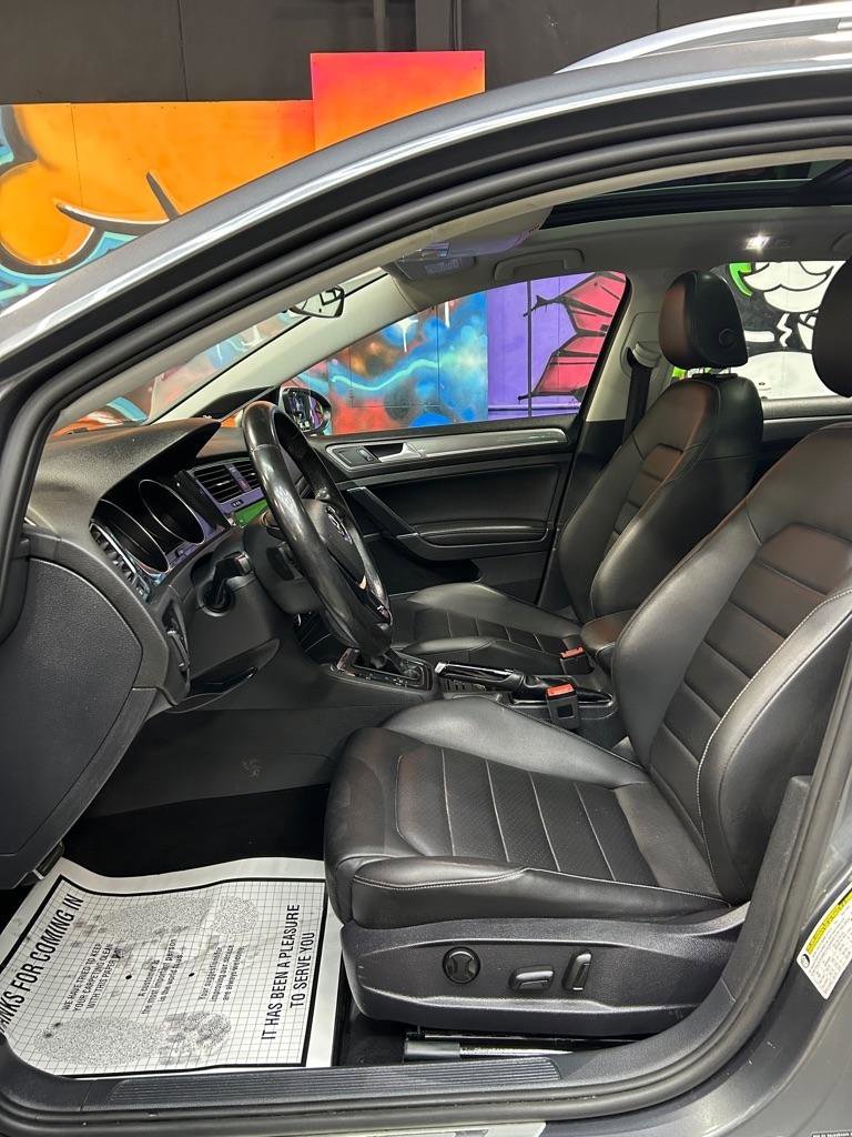 Used 2018 Volkswagen Golf Alltrack SEL image 18