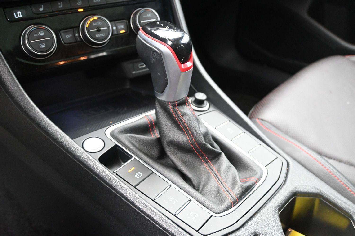 Certified 2024 Volkswagen Jetta GLI Autobahn w/ GLI Black Package FWD image 5