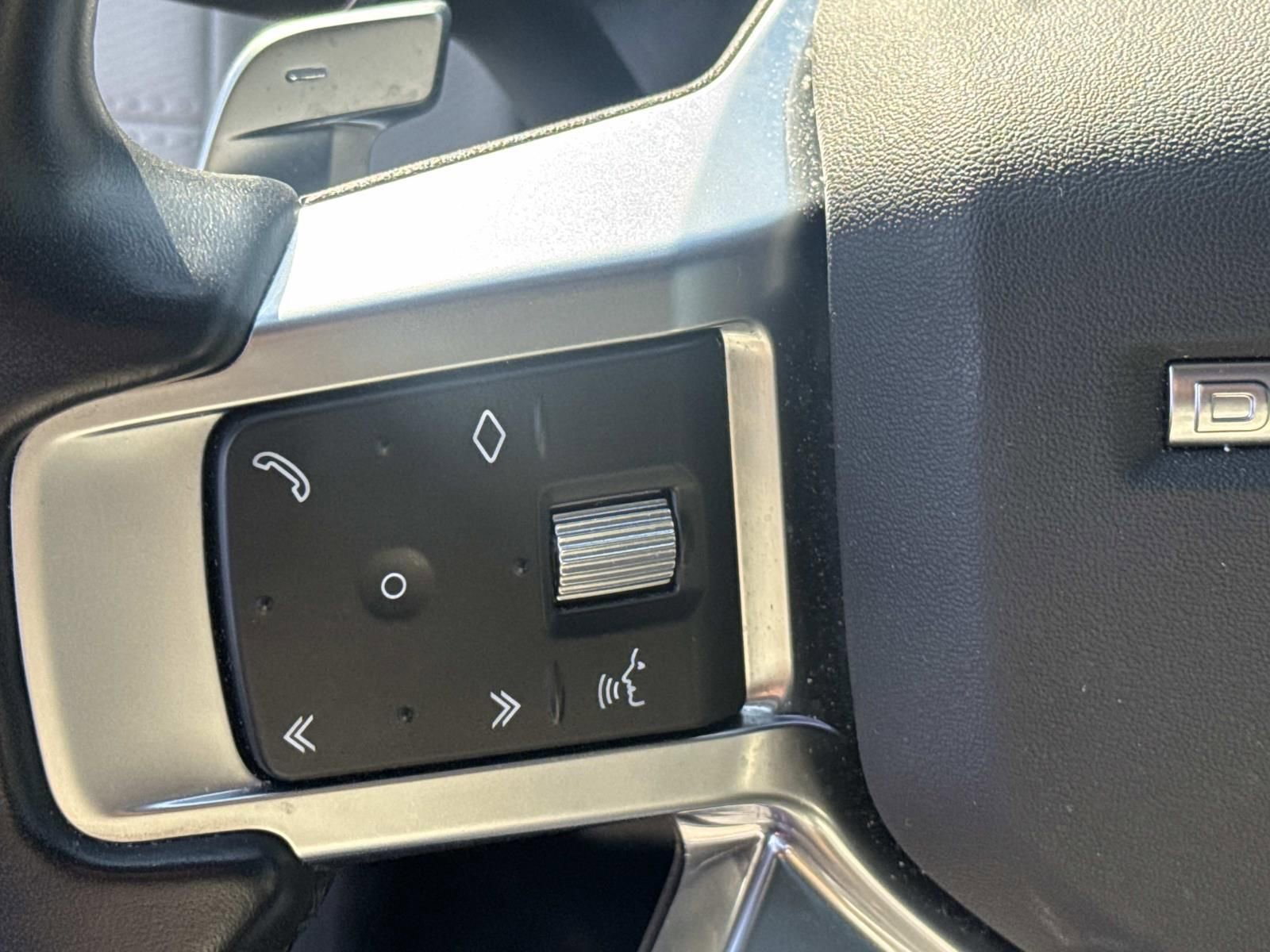 Used 2022 Land Rover Discovery S R-Dynamic image 23