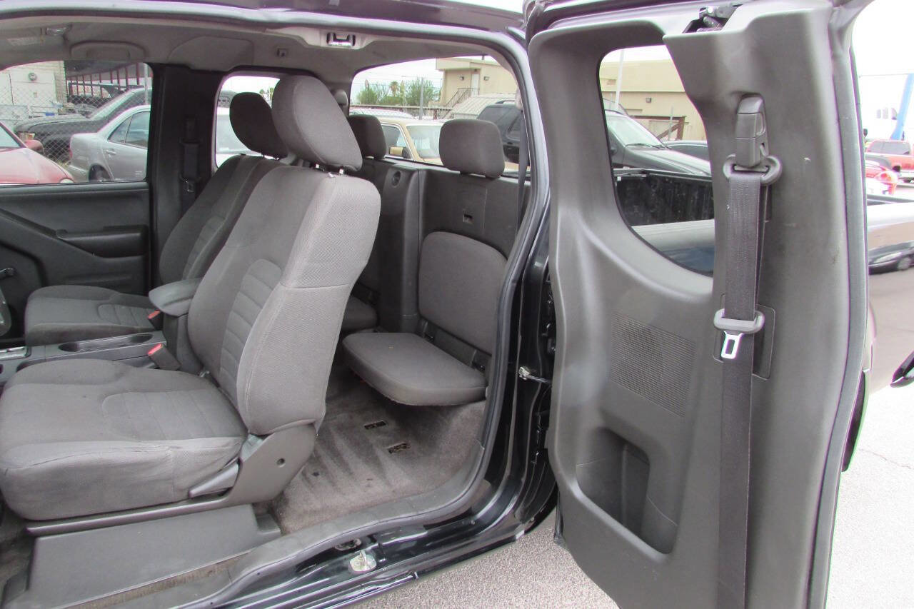 Used 2018 Nissan Frontier S w/ Work Truck Package RWD image 18