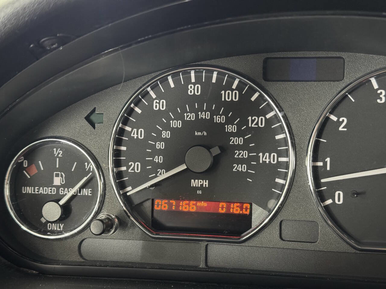 Used 2002 BMW Z3 2.5i image 24