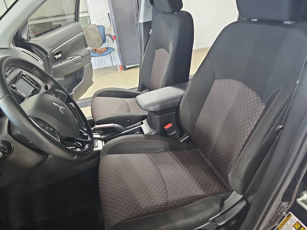 Used 2018 Mitsubishi Outlander Sport LE AWD/4WD image 18