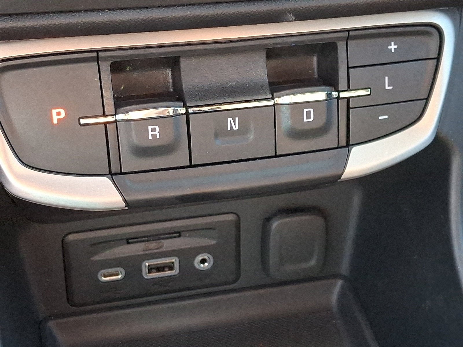 Used 2023 GMC Terrain SLE w/ Driver Convenience Package AWD/4WD image 14
