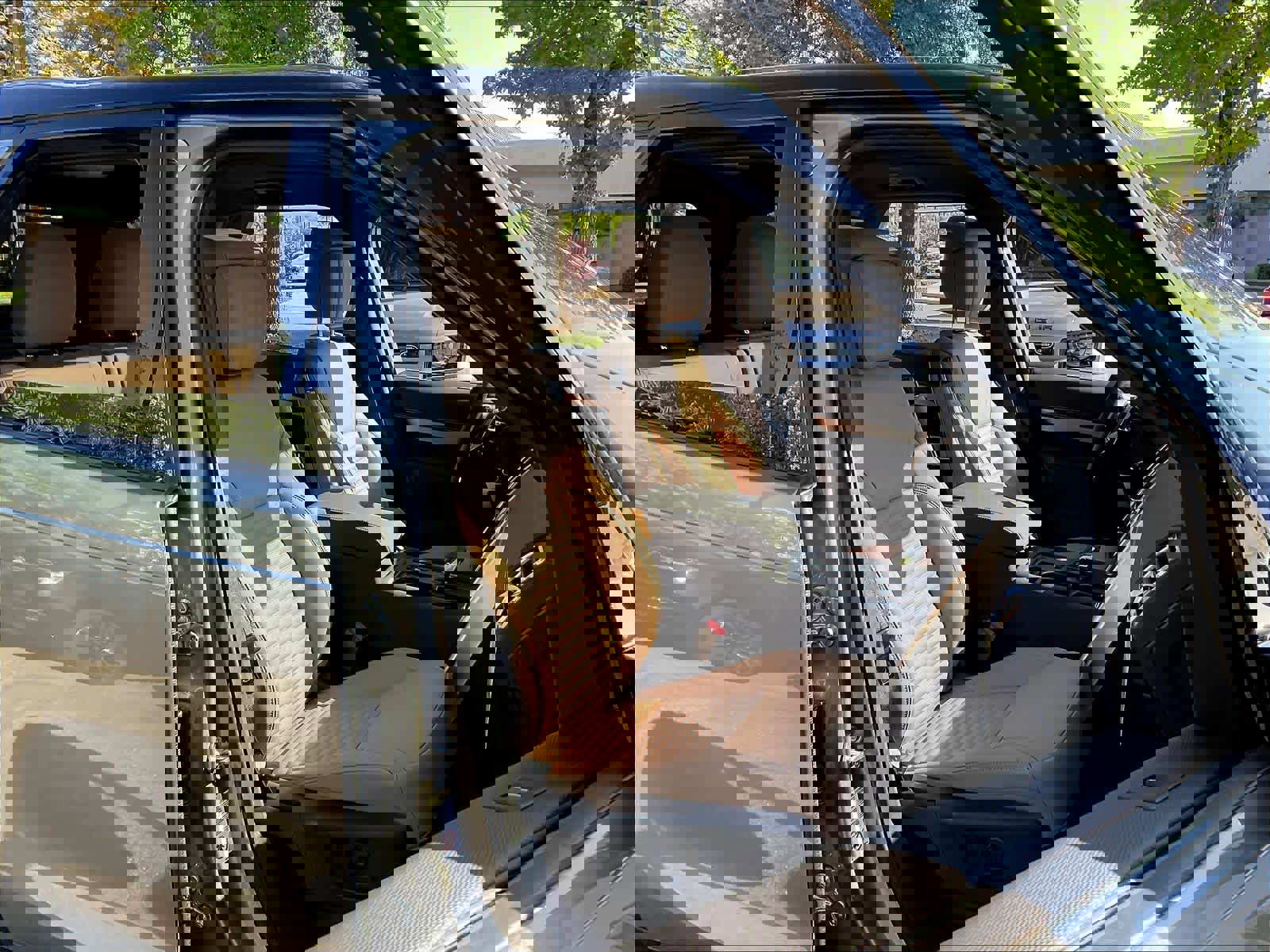 New 2025 Land Rover Discovery Dynamic SE image 31