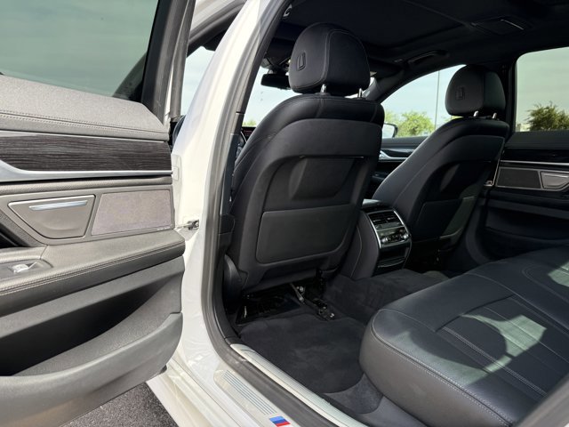 Used 2019 BMW 740i w/ M Sport Package RWD image 21
