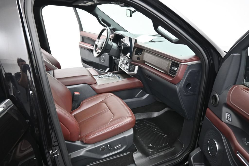 Used 2022 Ford Expedition Max Limited AWD/4WD image 38