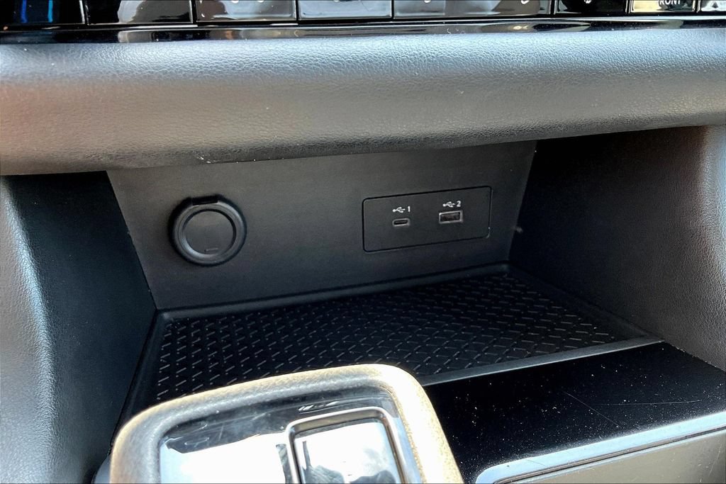 Used 2025 Nissan Pathfinder SV AWD/4WD image 17