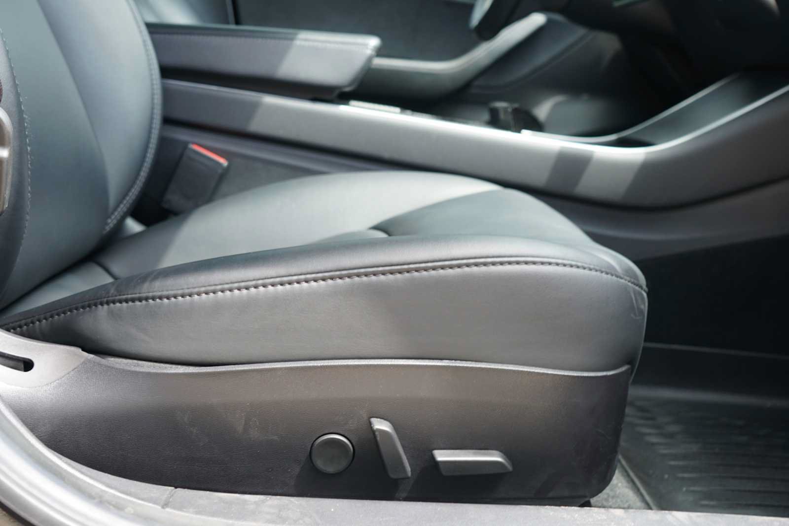 Used 2019 Tesla Model 3 Long Range RWD image 33