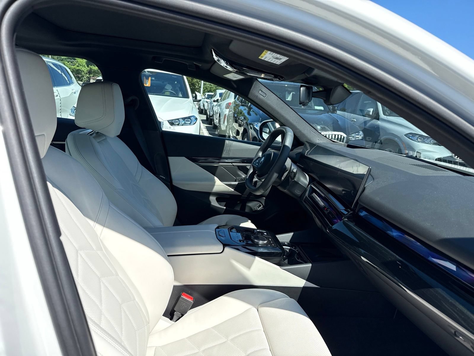 Certified 2025 BMW i5 xDrive40 w/ Premium Package AWD/4WD image 34