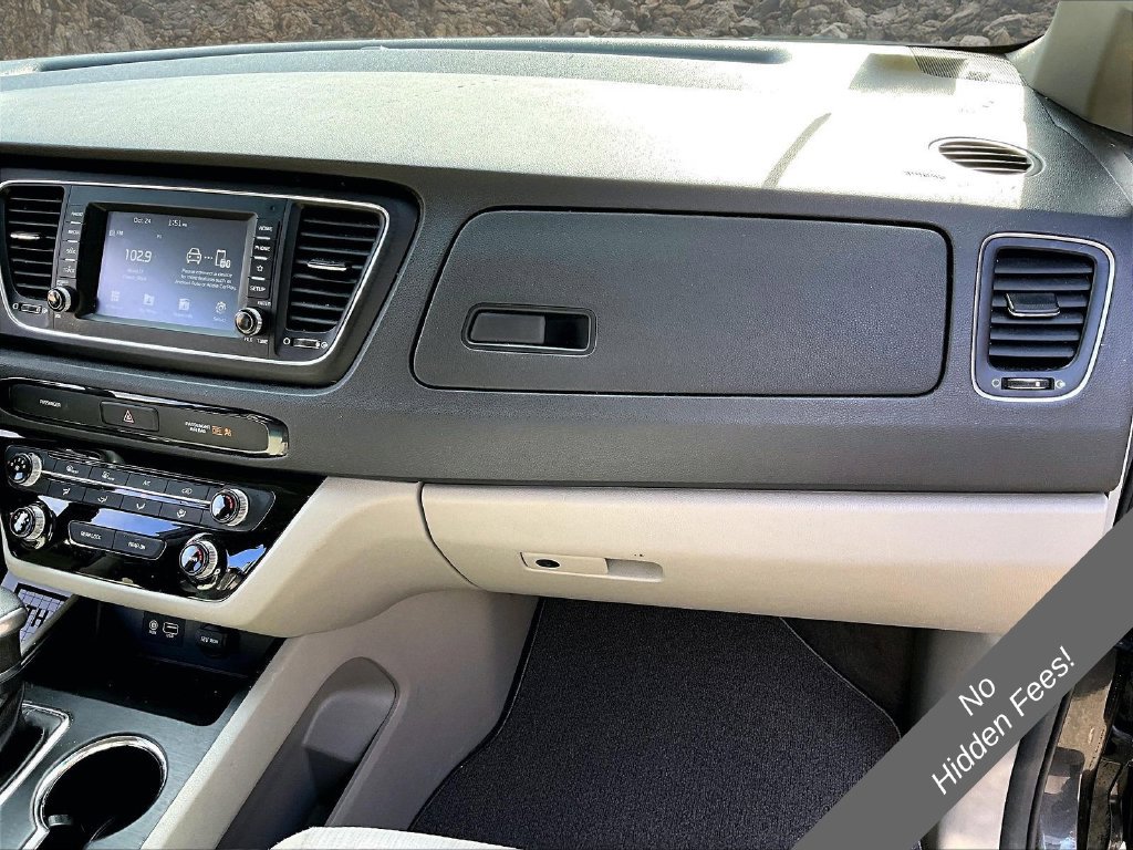 Used 2019 Kia Sedona LX FWD image 12