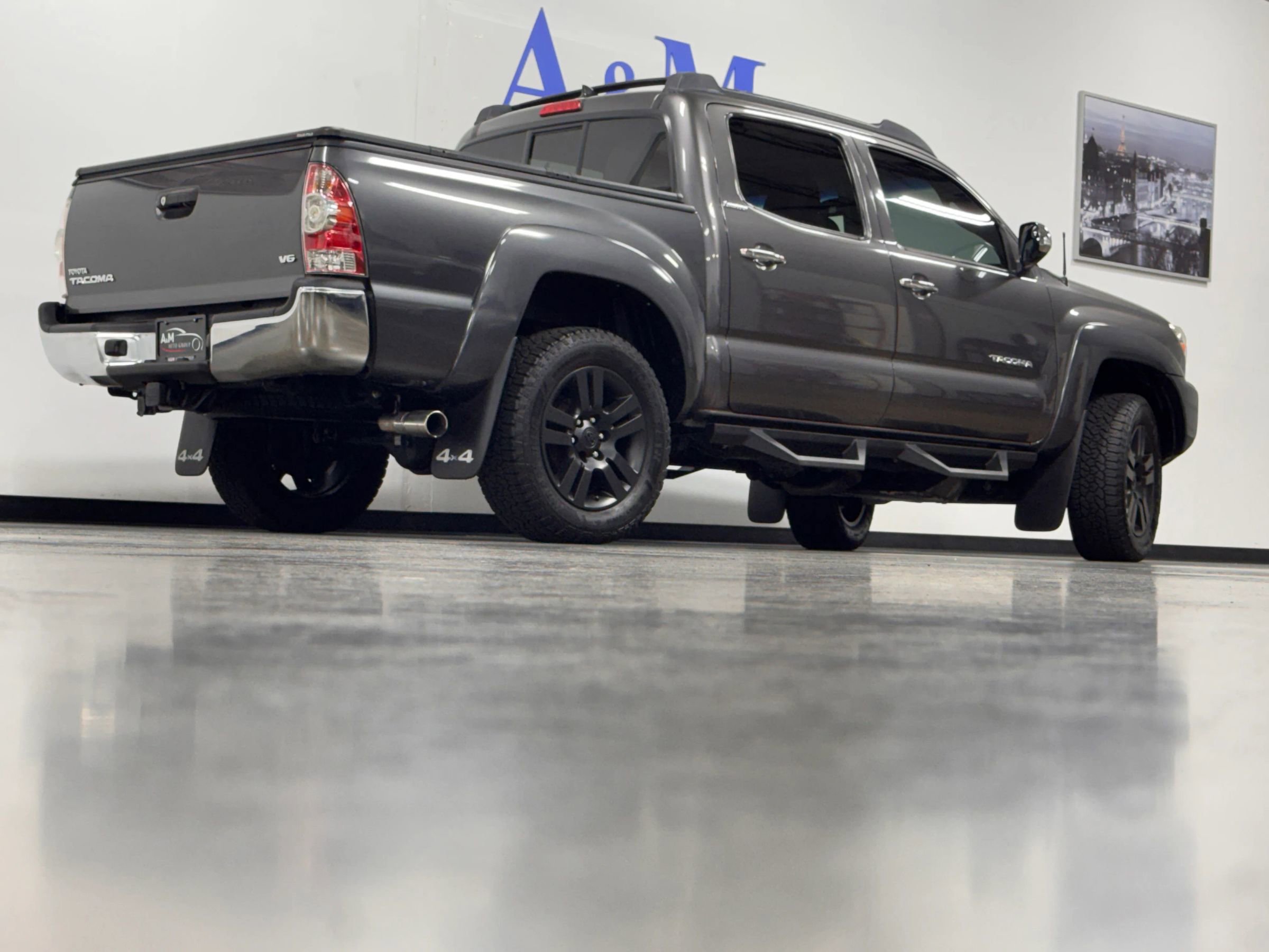 Used 2015 Toyota Tacoma 4x4 Double Cab w/ Limited Package image 5