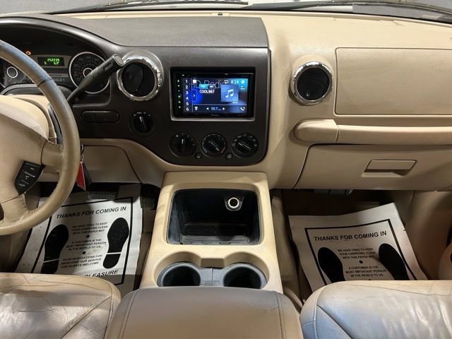 Used 2006 Ford Expedition XLT AWD/4WD image 15