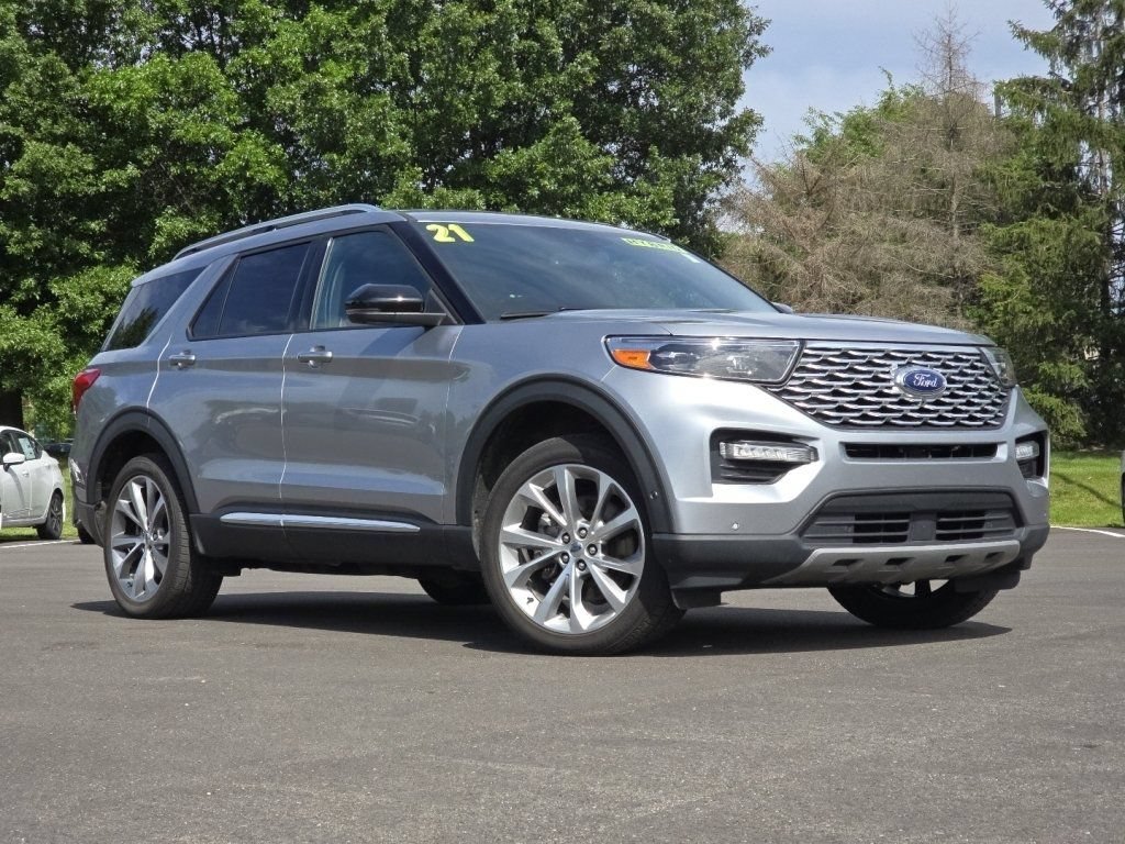Used 2021 Ford Explorer Platinum w/ Premium Technology Package AWD/4WD image 2