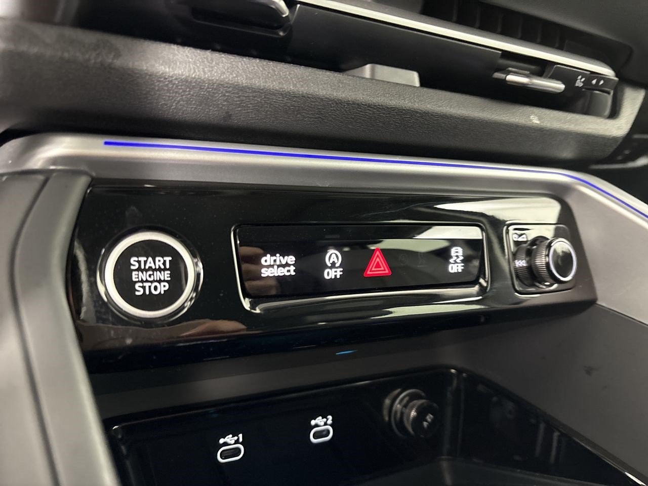 New 2025 Audi Q5 Premium Plus w/ Premium Plus AWD/4WD image 17
