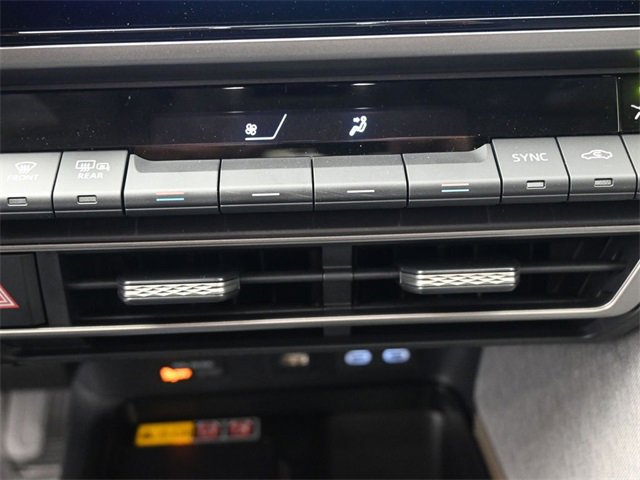 Used 2021 GMC Sierra 1500 SLT image 3